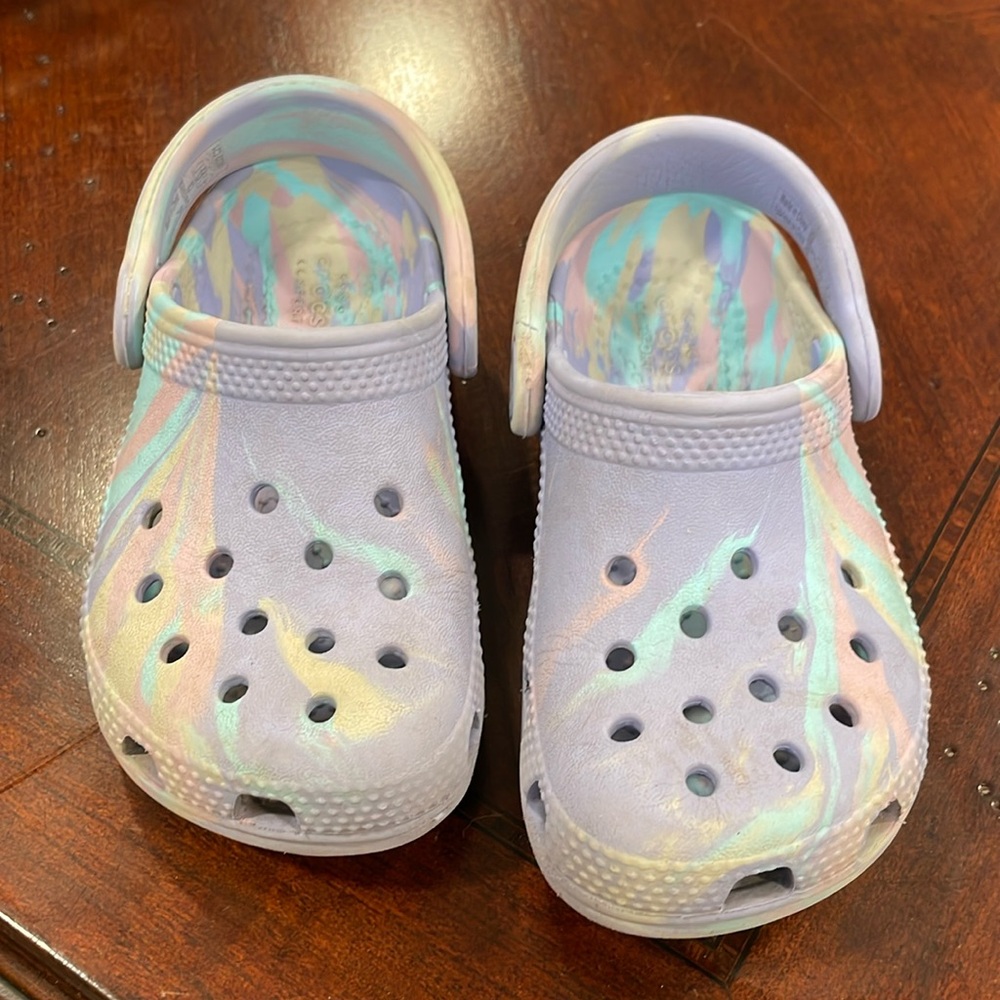 Toddler crocs purple marbling